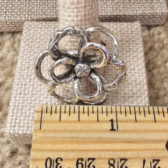 Silpada R2784 Flower Power Ring — Retired Openwork Design, Size 8 - Picture 10 of 12
